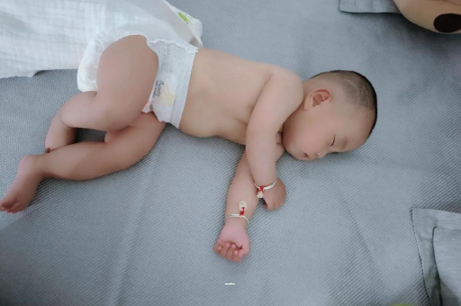 陕西宝宝发烧可以吹空调吗